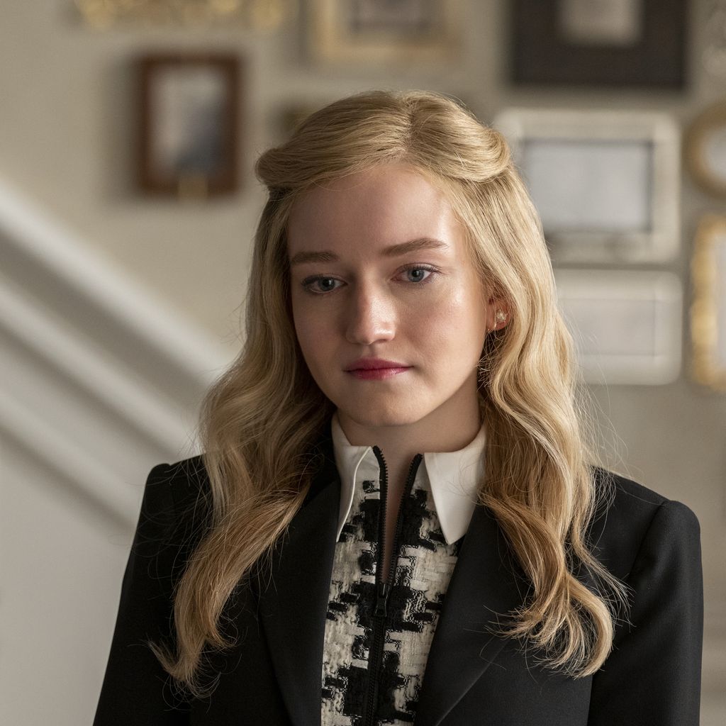 Julia Garner in "Inventing Anna"
