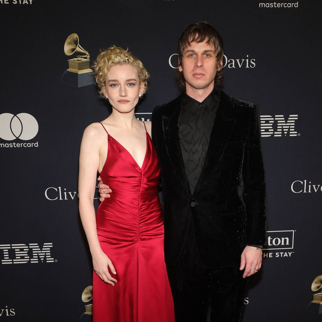 Julia Garner und Mark Foster, Februar 2024