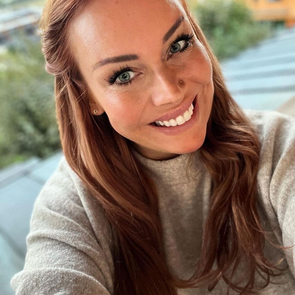Julia Holz, TV-Auswanderin