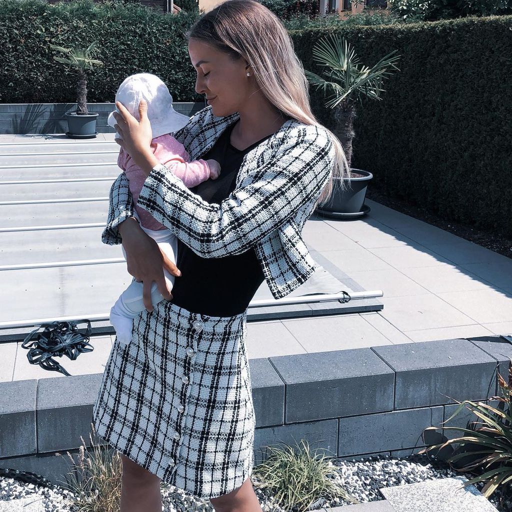 Julia Prokopy mit ihrer Tochter Lina