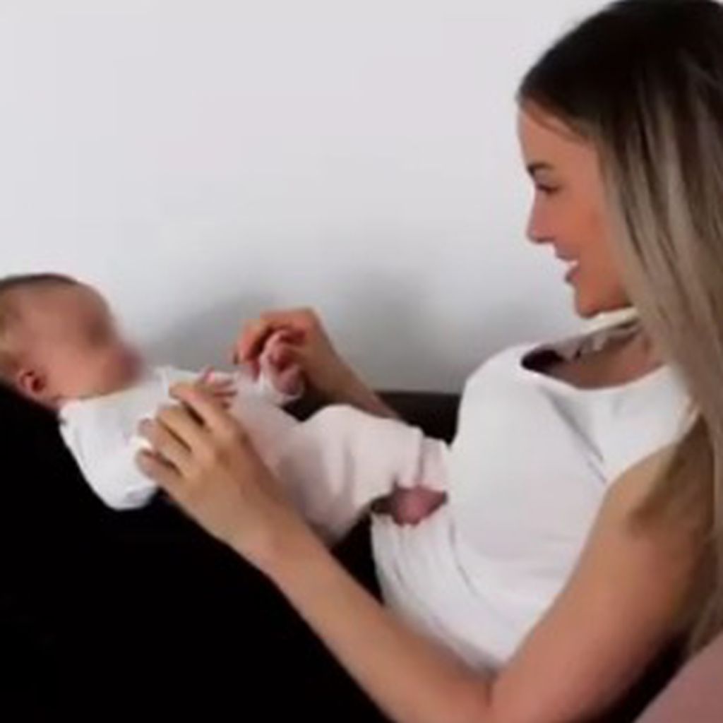 Julia Prokopy mit ihrer Tochter Lina Jolie