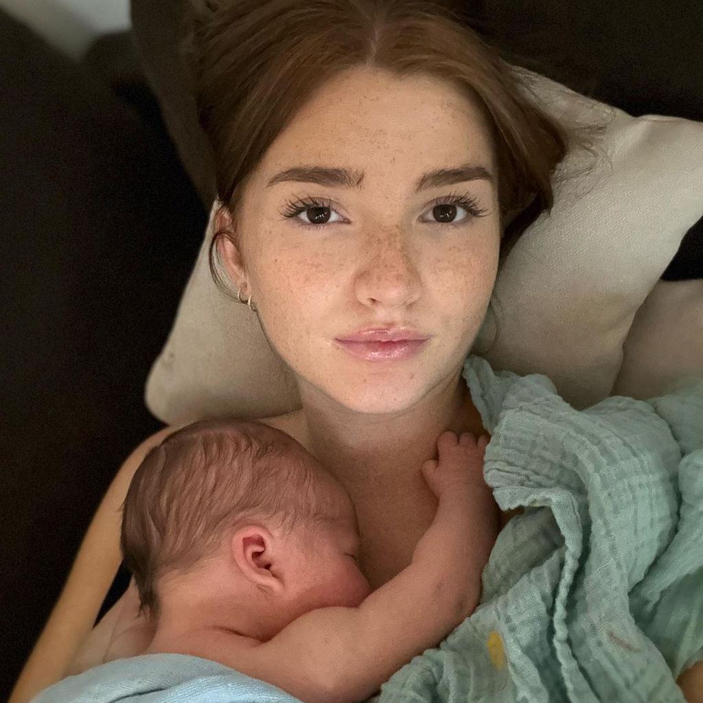 Julia Schulze und ihr Sohn Emil im September 2022