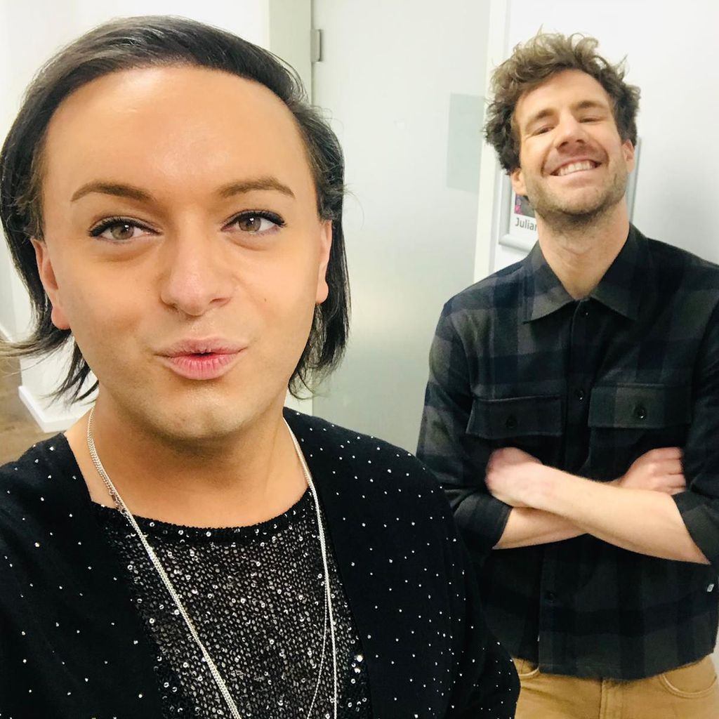 Julian F. M. Stoeckel und Luke Mockridge backstage