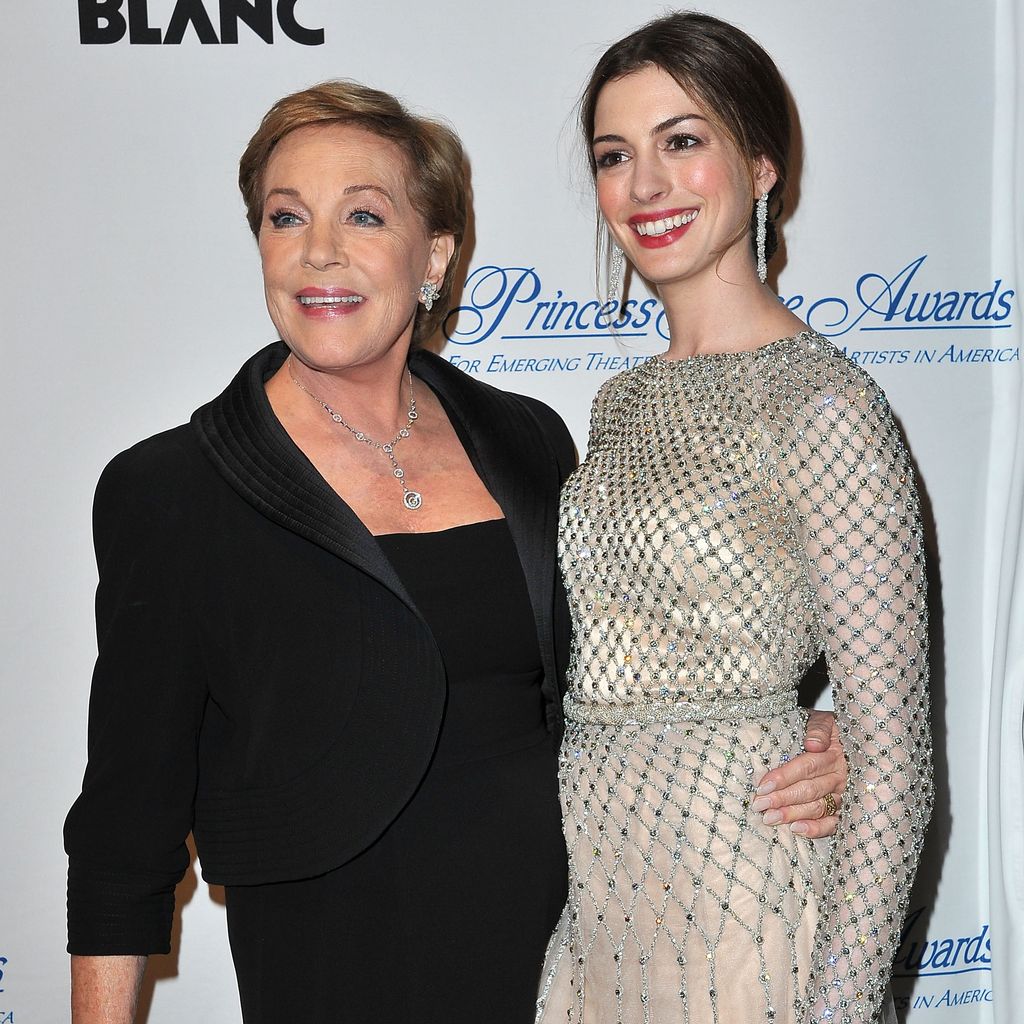 Julie Andrews und Anne Hathaway, 2011