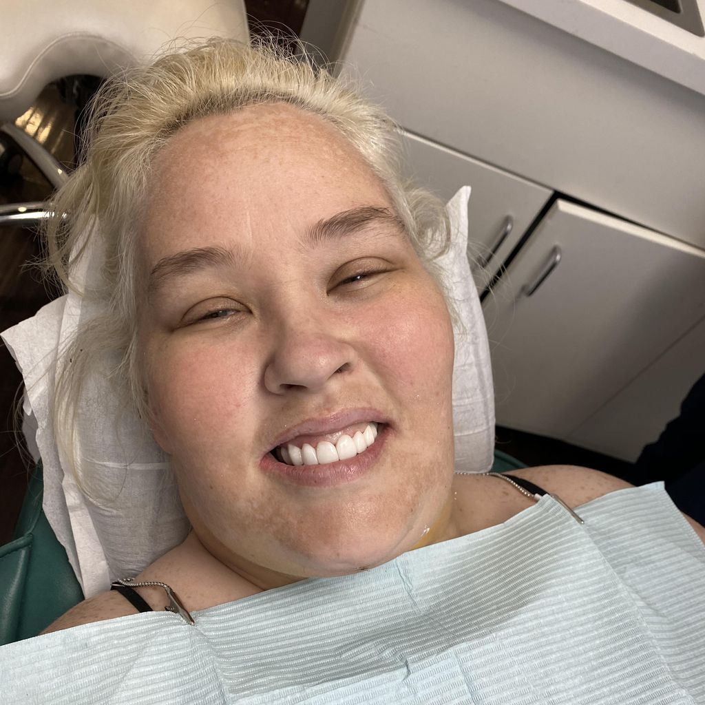 Mama June kurz nach ihrer Kinn-OP