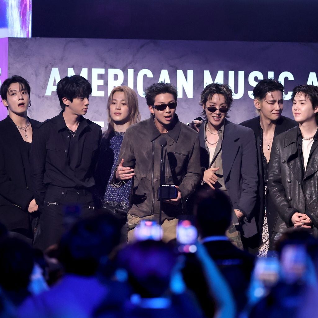 BTS nehmen bei den American Music Awards den Preis "Artist of the Year" entgegen