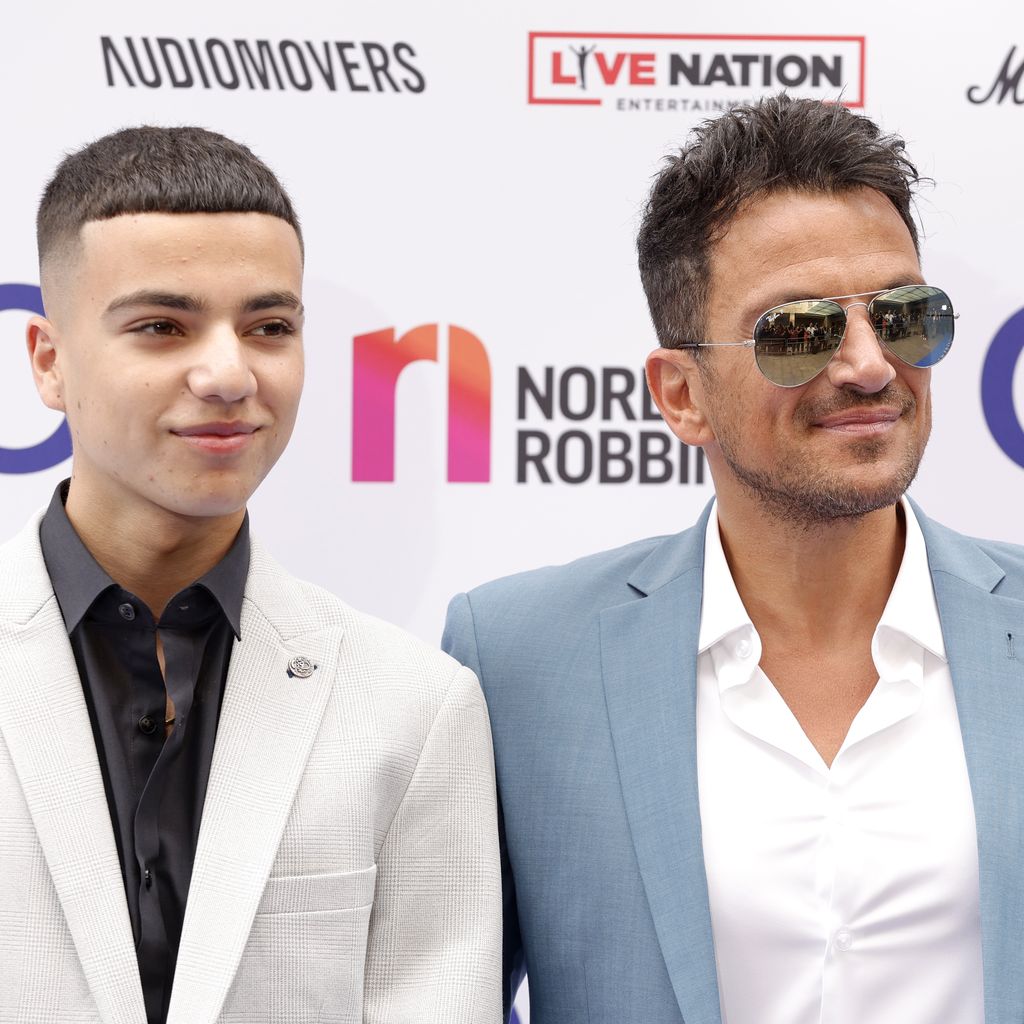Junior Savva Andre und Peter Andre im Juli 2022