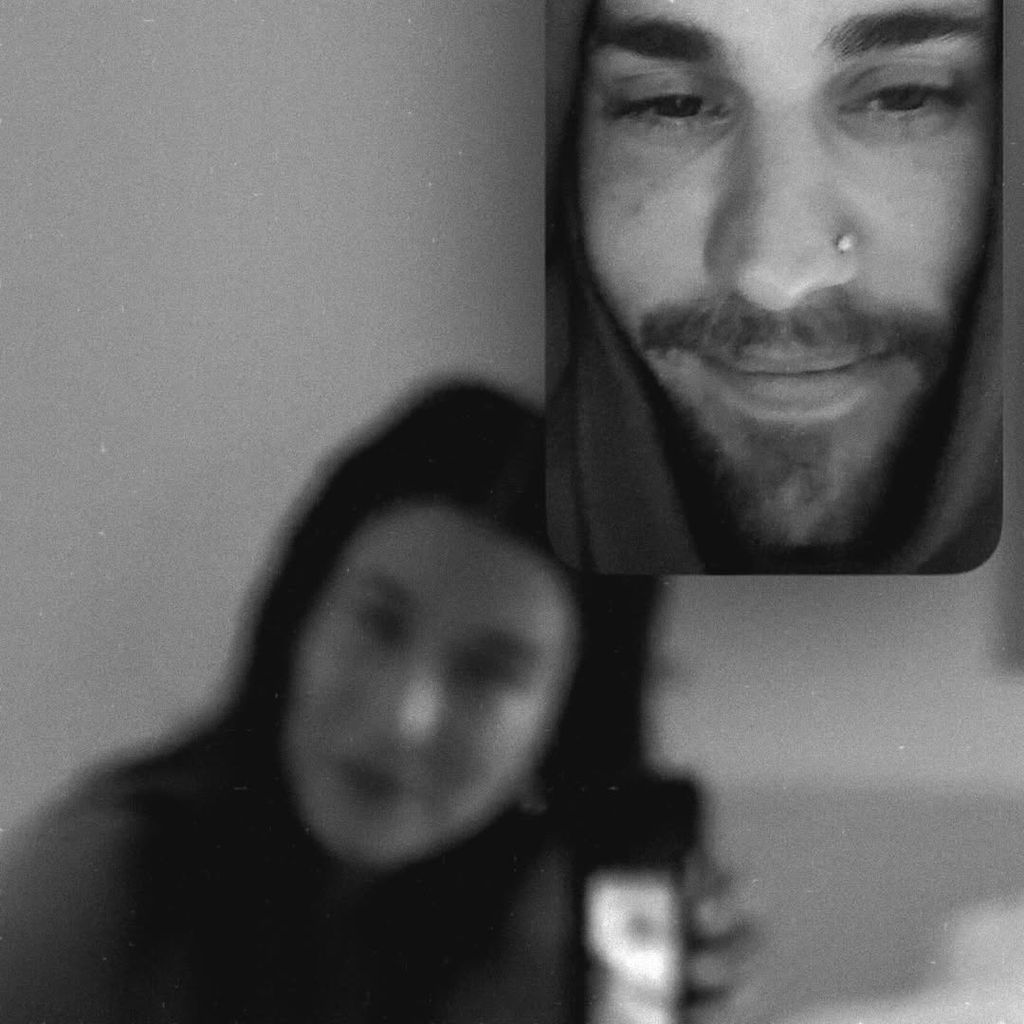 Justin postet ein Bild von sich und Hailey Bieber am Facetimen