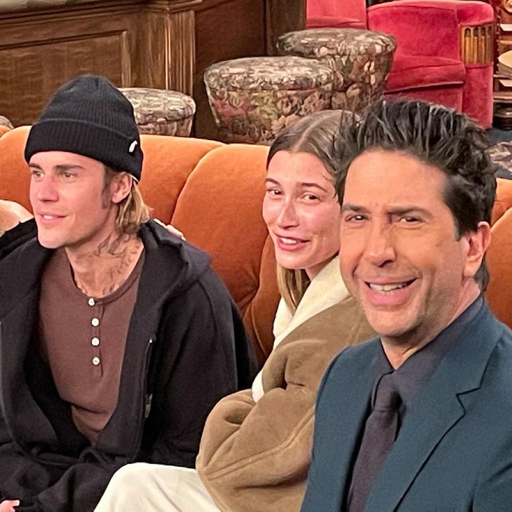 Justin und Hailey Bieber mit David Schwimmer bei der "Friends"-Reunion