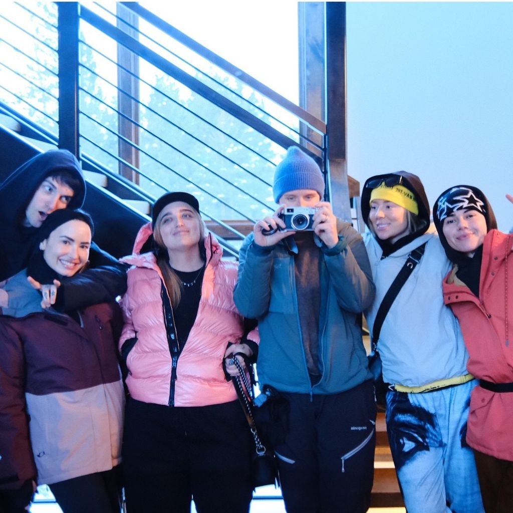 Jutes, Demi Lovato und Freunde im Urlaub
