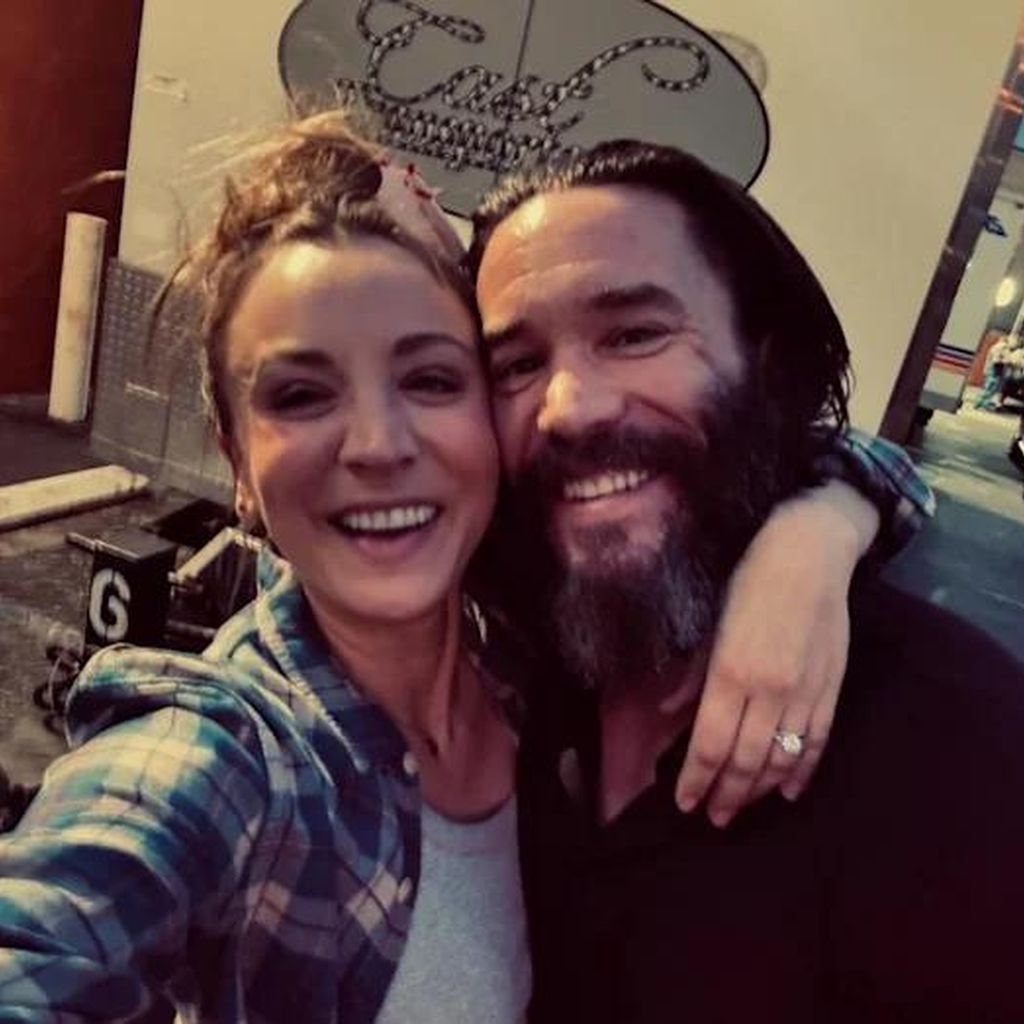 Kaley Cuoco und Tom Pelphrey