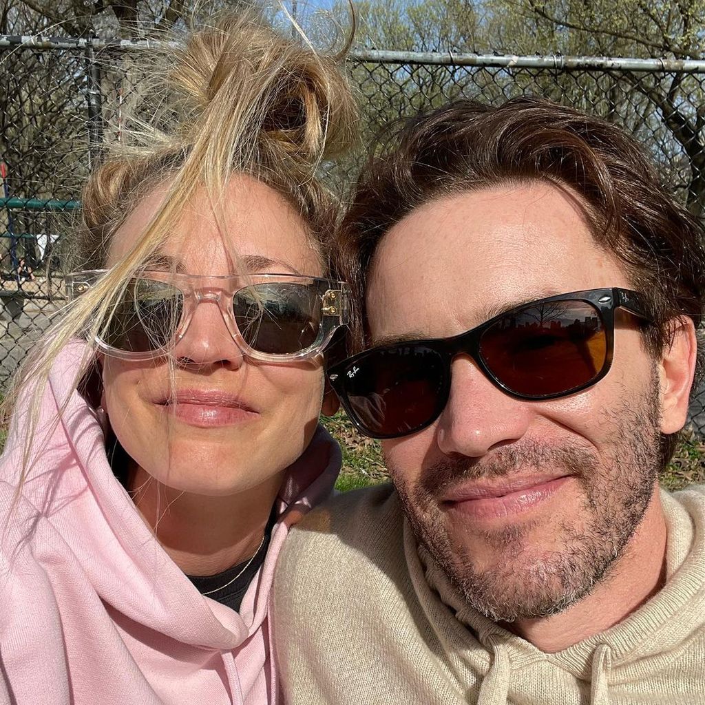 Kaley Cuoco und Tom Pelphrey