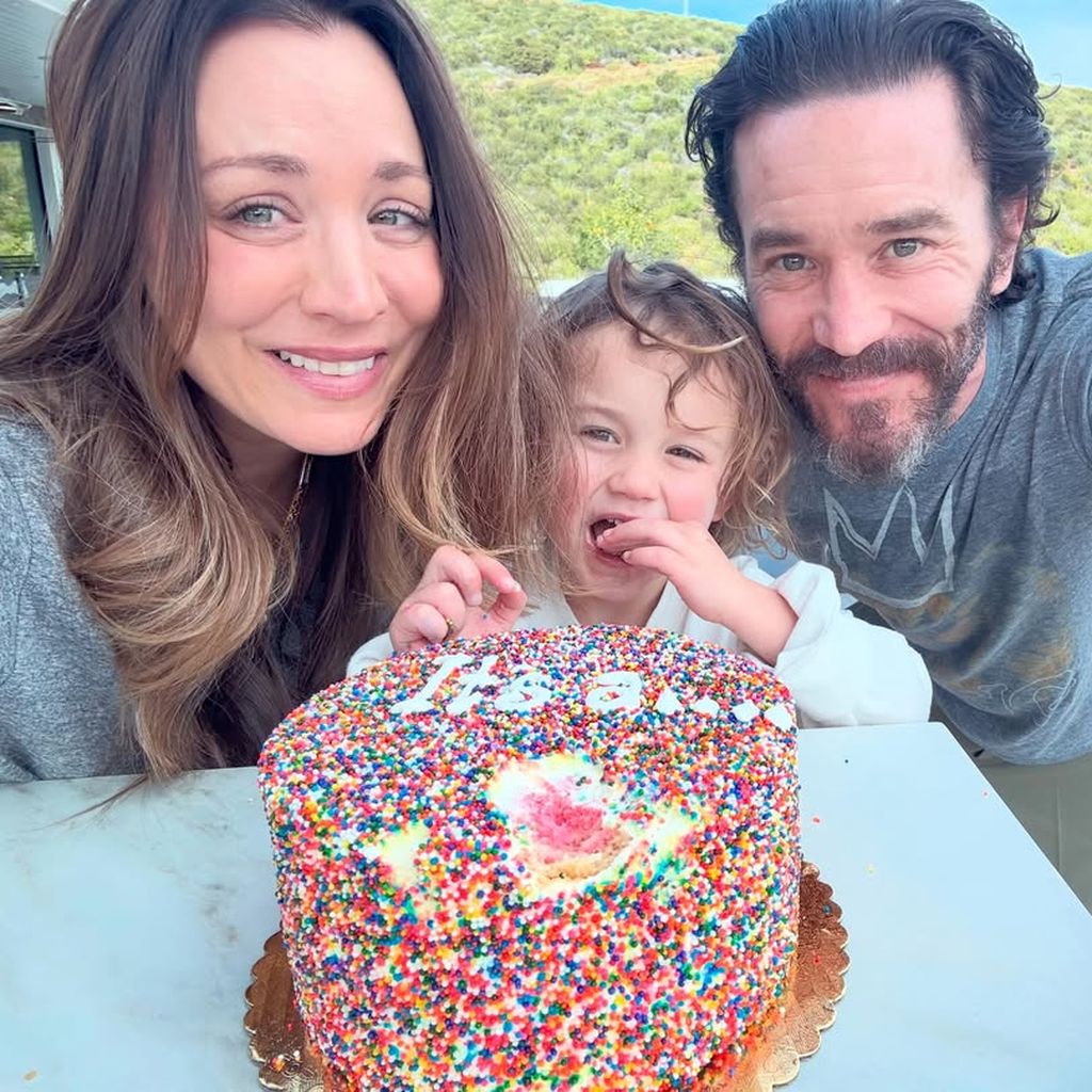 Kaley Cuoco und Tom Pelphrey mit ihrer Tochter Matilda, Juni 2026