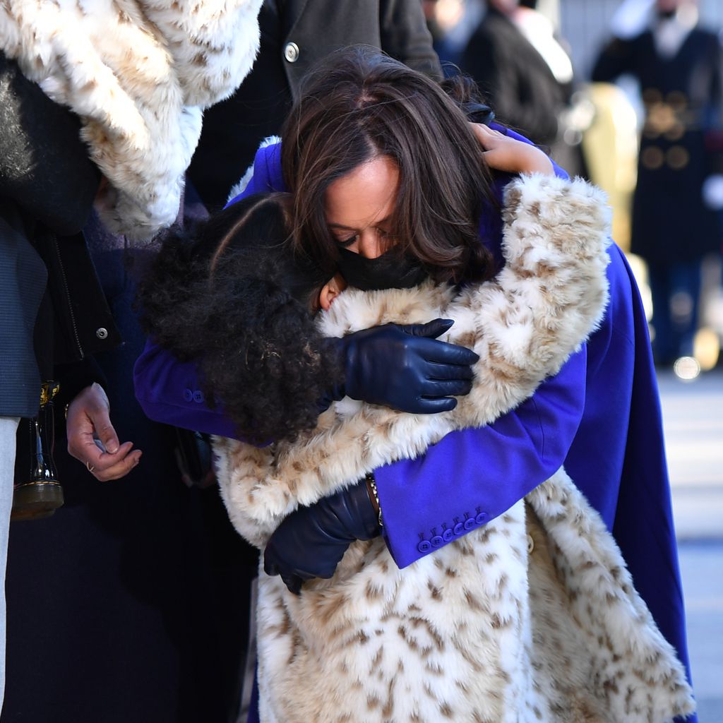 Kamala Harris und ihre Großnichte Amara bei ihrer Vereidigung als US-Vize-Präsidentin im Januar 2021