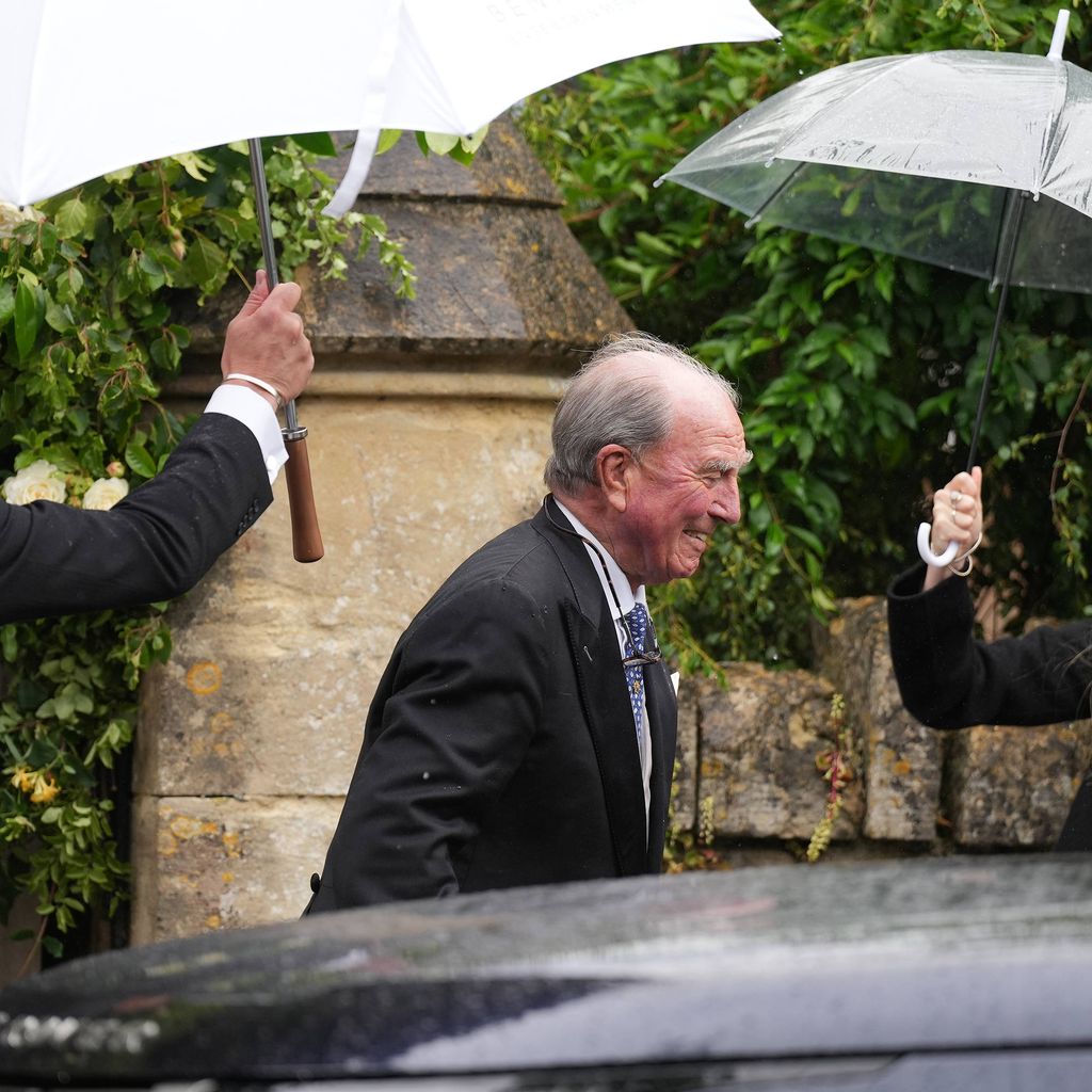 Kapitän Mark Phillips bei der Hochzeit von Harriet Sperling und Peter Phillips in der All Saints Church, Kemble, Gloucestershire