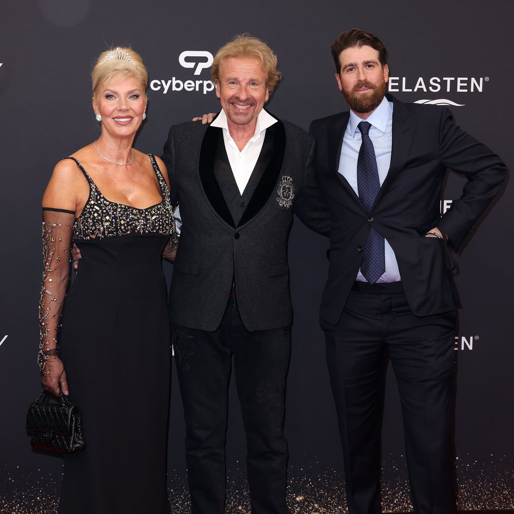 Karina Mroß, Thomas Gottschalk und Roman Gottschalk bei den Bambi Awards 2023