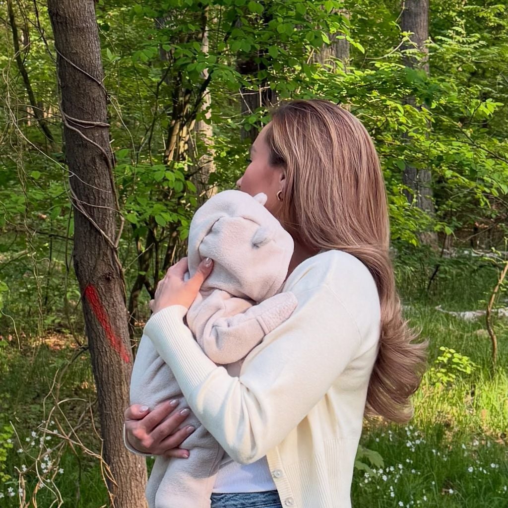 Karina Vogeno und ihr Sohn Romeo, Mai 2026