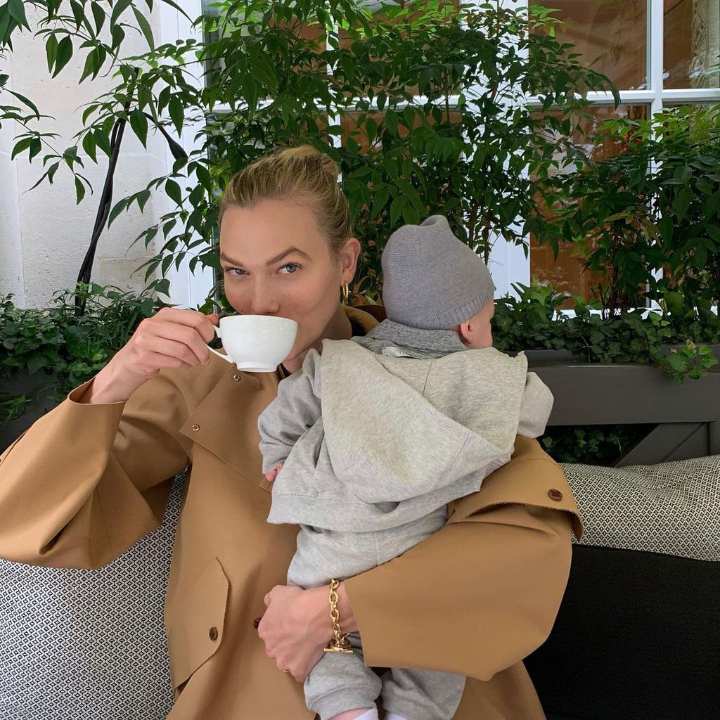 Karlie Kloss und ihr Söhnchen Levi, Juli 2021