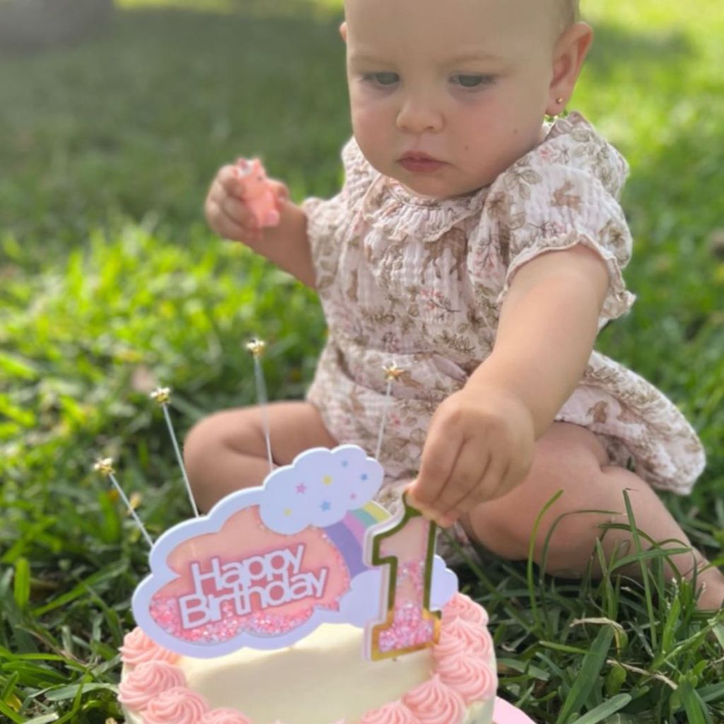 Karolina Kurkovas Tochter Luna Grace im April 2022