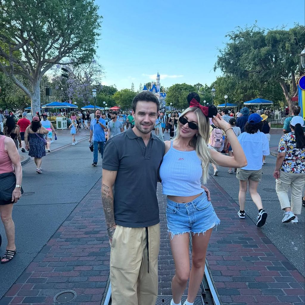 Kate Cassidy und Liam Payne im Disneyland 2024