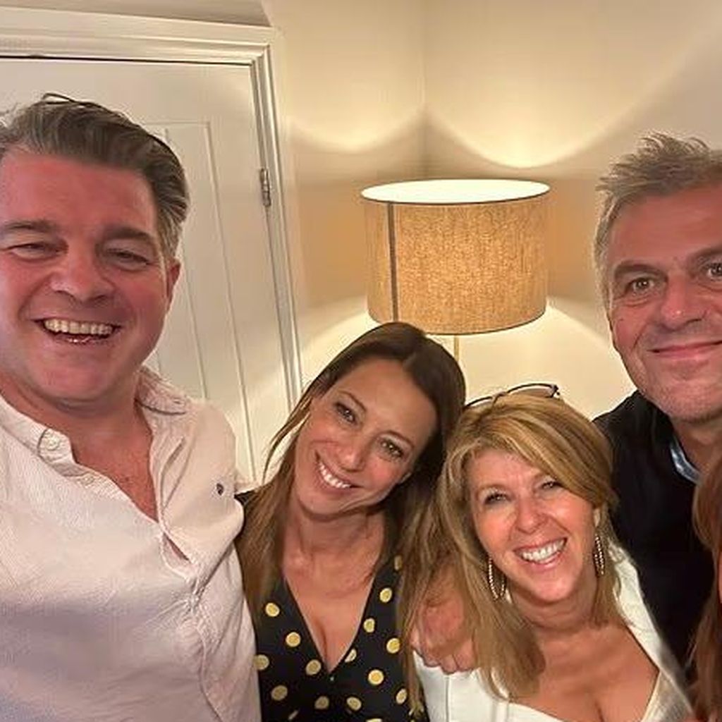 Kate Garraway mit Partner Liam Halligan (links) und Freunden