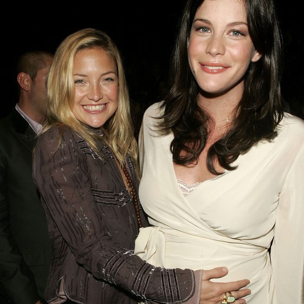 Kate Hudson und Liv Tyler bei einer Marc Jacobs Modeshow, 2004
