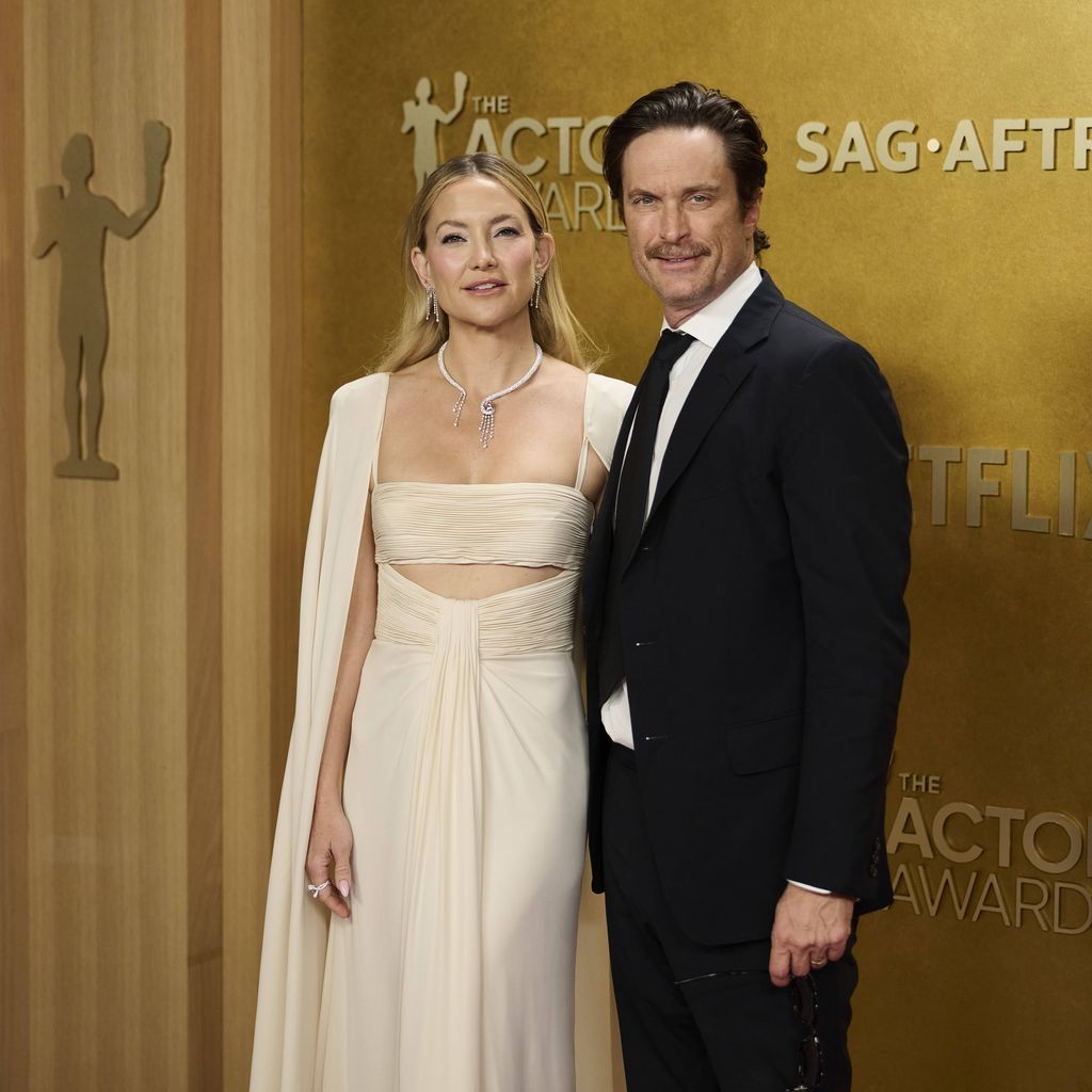 Kate Hudson und Oliver Hudson auf dem Red Carpet der Actor Awards 2026 in Los Angeles