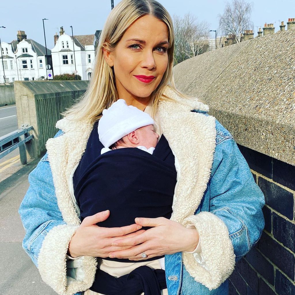 Kate Lawler und ihr Baby Noa im März 2021