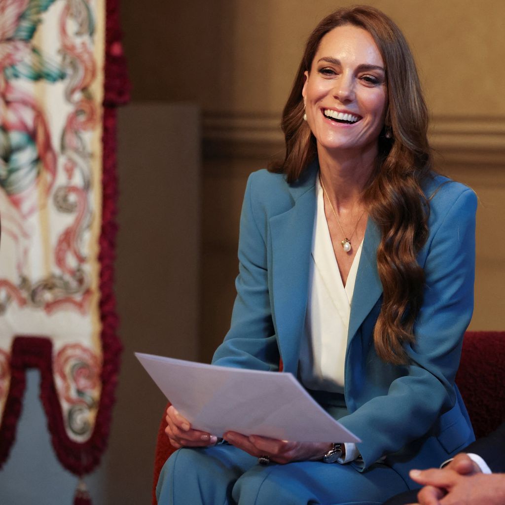 Kate, Prinzessin von Wales, mit Bürgermeister Marco Massari im Rathaus von Reggio Emilia während ihres Italien-Besuchs
