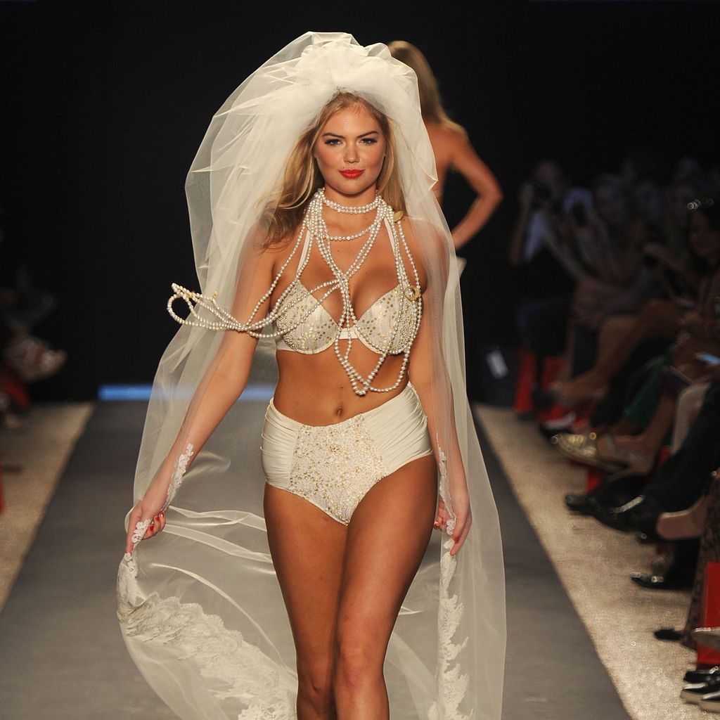 Kate Upton auf der "Beach Bunny Swimwear"-Show in Miami, 2019