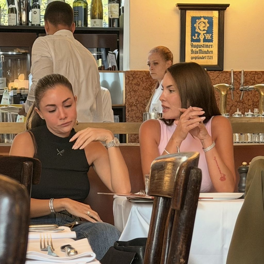 Katharina Eisenblut und Anna-Maria Ferchichi, August 2026