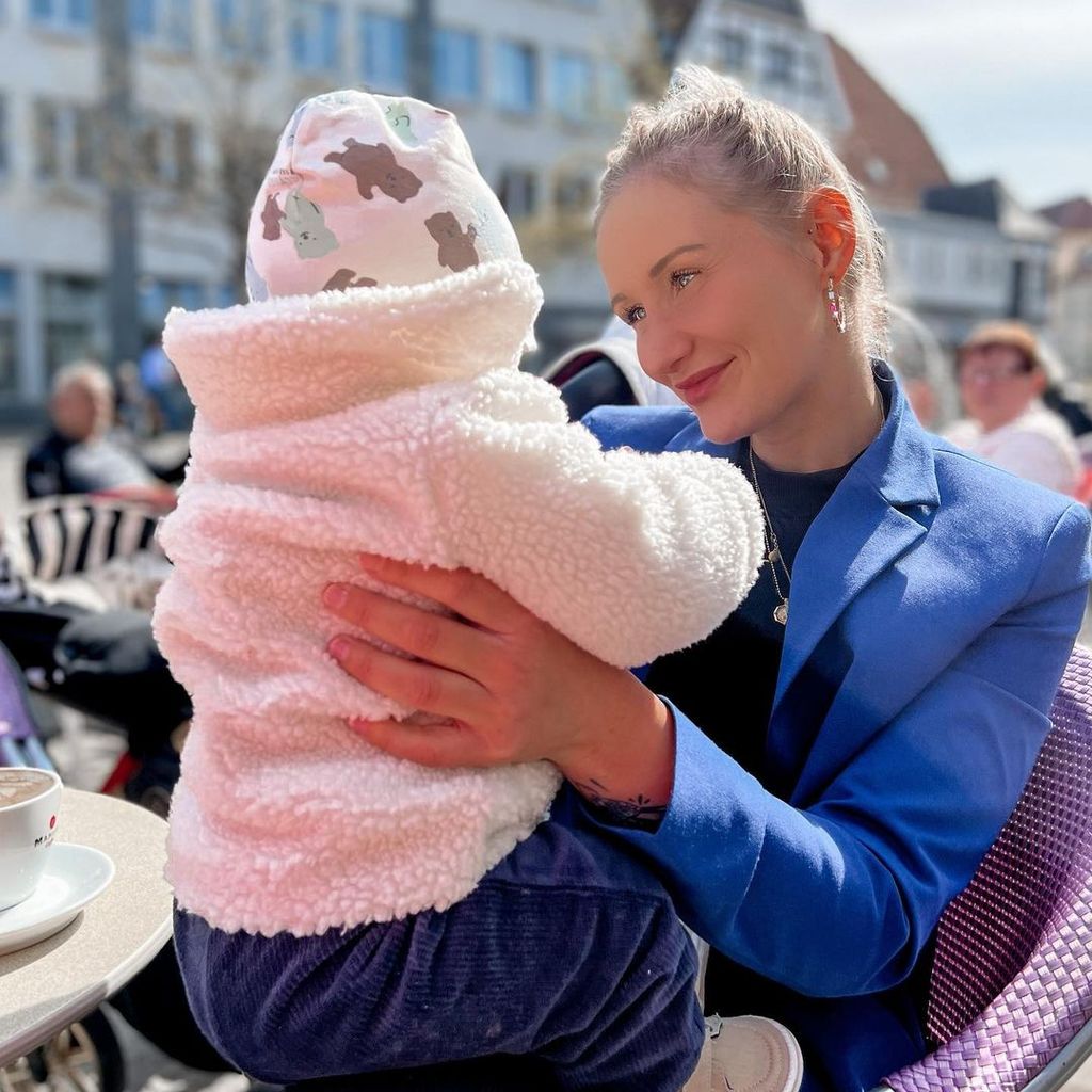 Katharina Wagener mit ihrem Sohn Lio