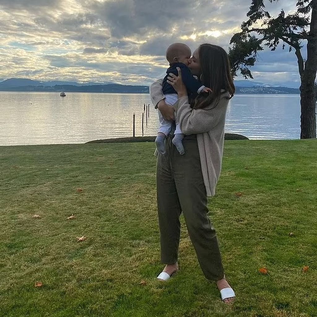 Katharine McPhee und ihr Sohn Rennie im September 2021