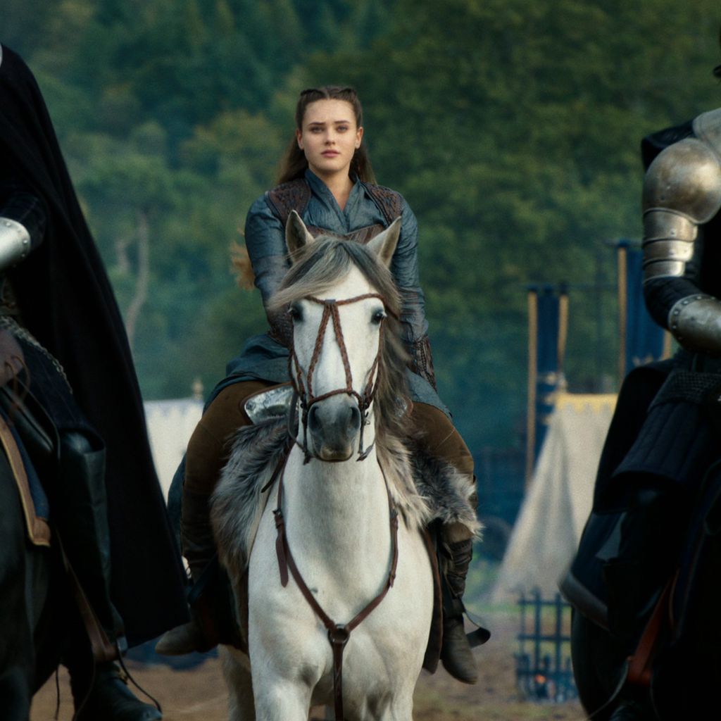 Katherine Langford als Nimue in "Cursed"