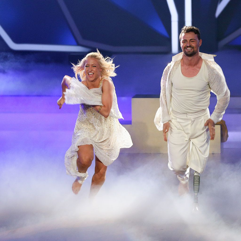 Kathrin Menzinger und Heinrich Popow in der 9. Folge "Let's Dance"