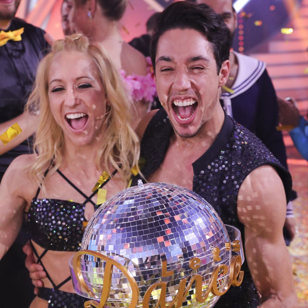 Kathrin Menzinger und Rene Casselly bei "Let's Dance" 2022