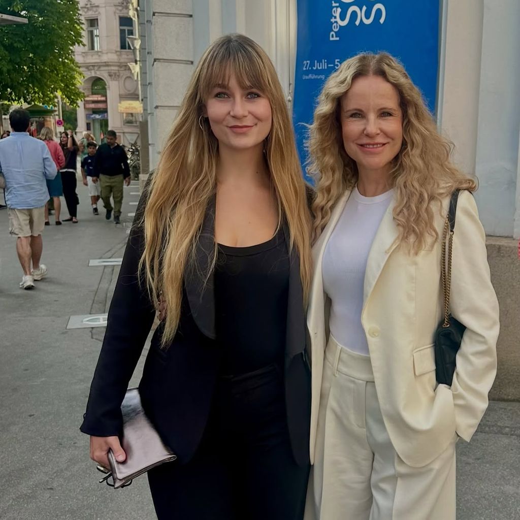 Katja Burkard mit ihrer Tochter Marie-Therese