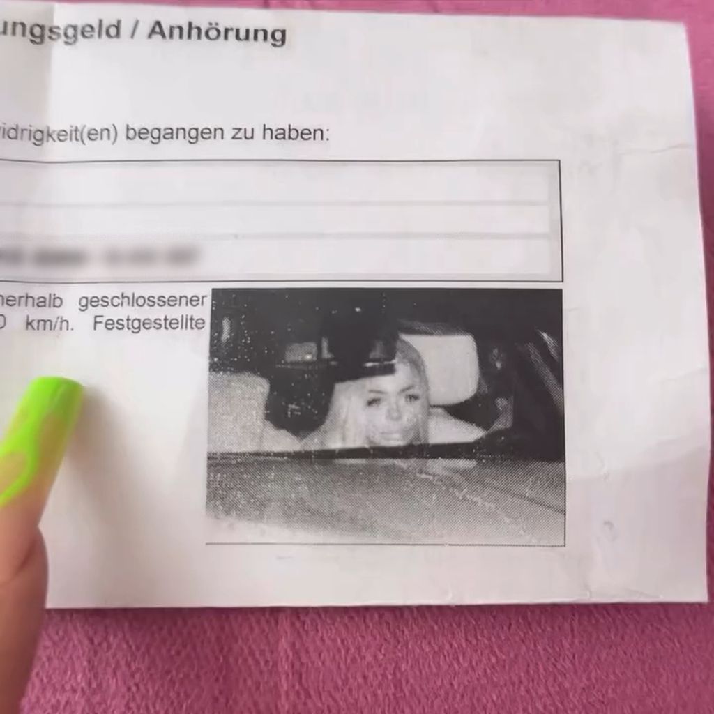 Katja Krasavice zeigt ihr betrunkenes Blitzerfoto