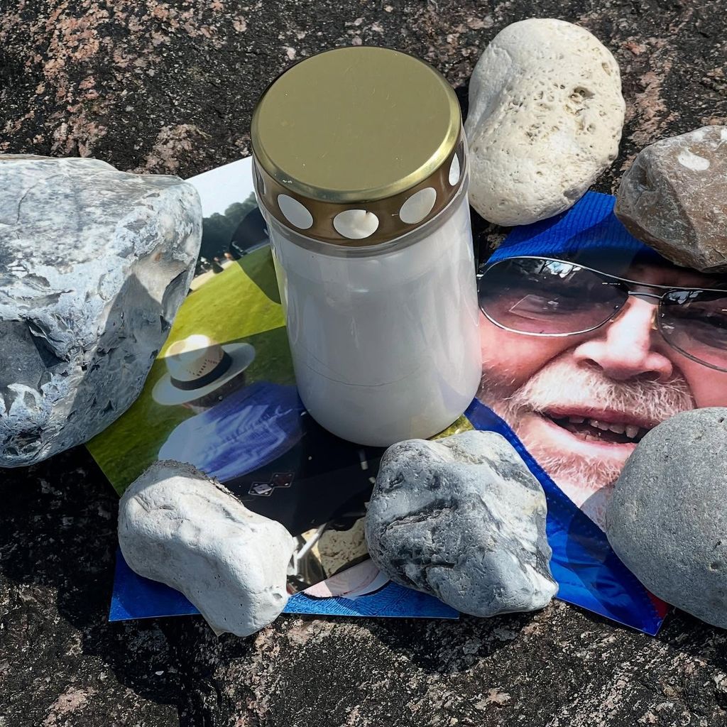 Katy Karrenbauer verabschiedet ihren verstorbenen Vater, Juni 2025