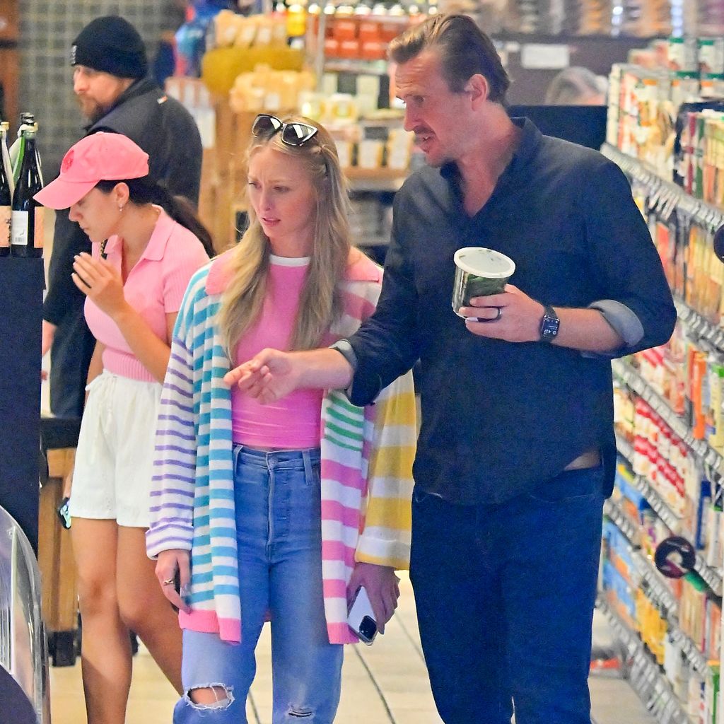 Kayla Radomski und Jason Segel im August 2023 in Los Angeles