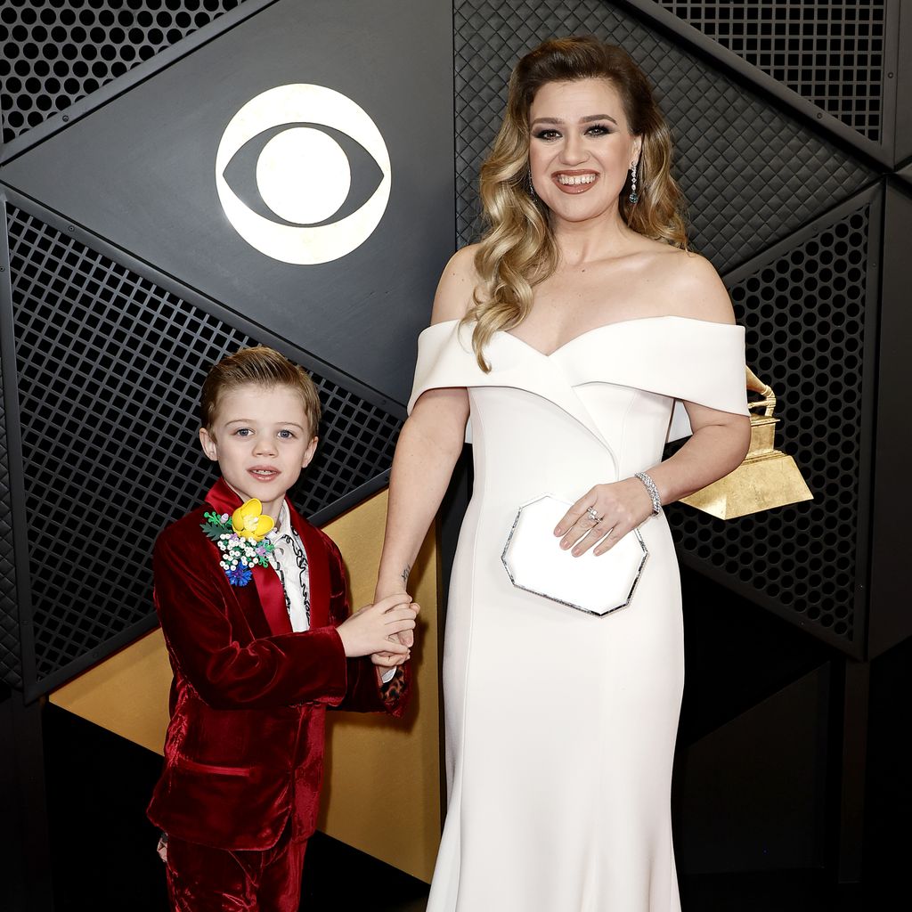 Kelly Clarkson mit ihrem Sohn Remington bei den Grammys