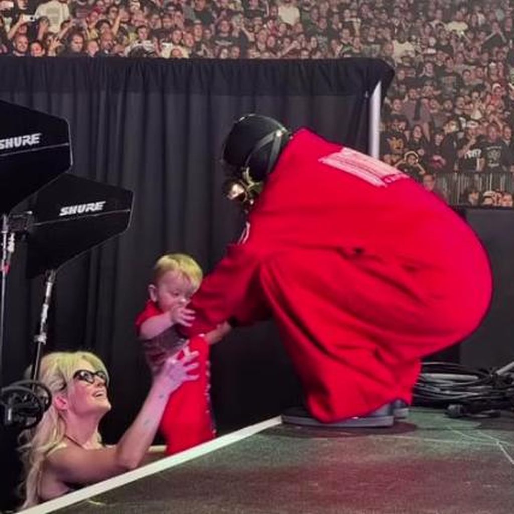Kelly Osbourne mit ihrem Sohn Sidney und ihrem Partner Sid Wilson