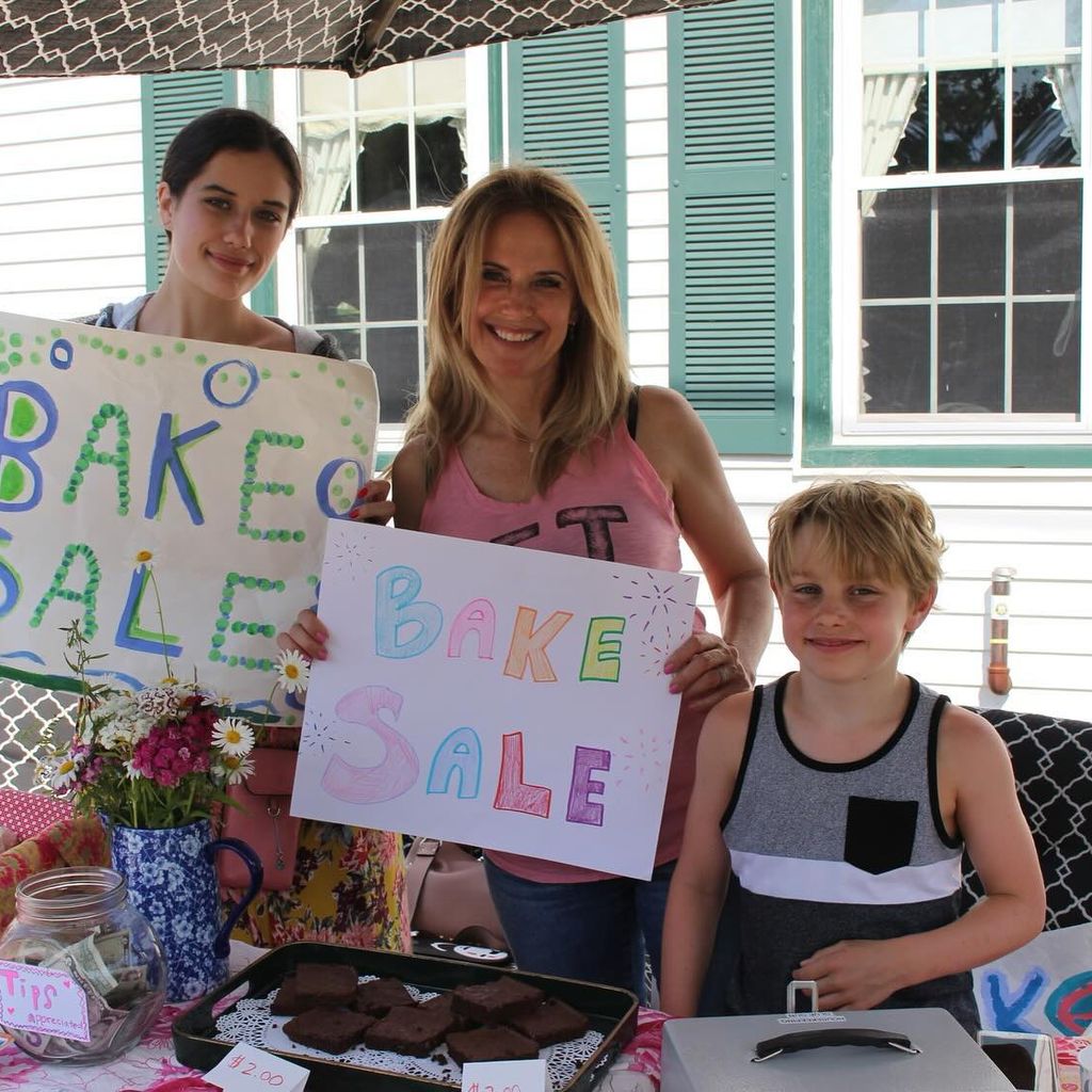 Kelly Preston mit ihren beiden Kindern Ella Bleu und Benjamin