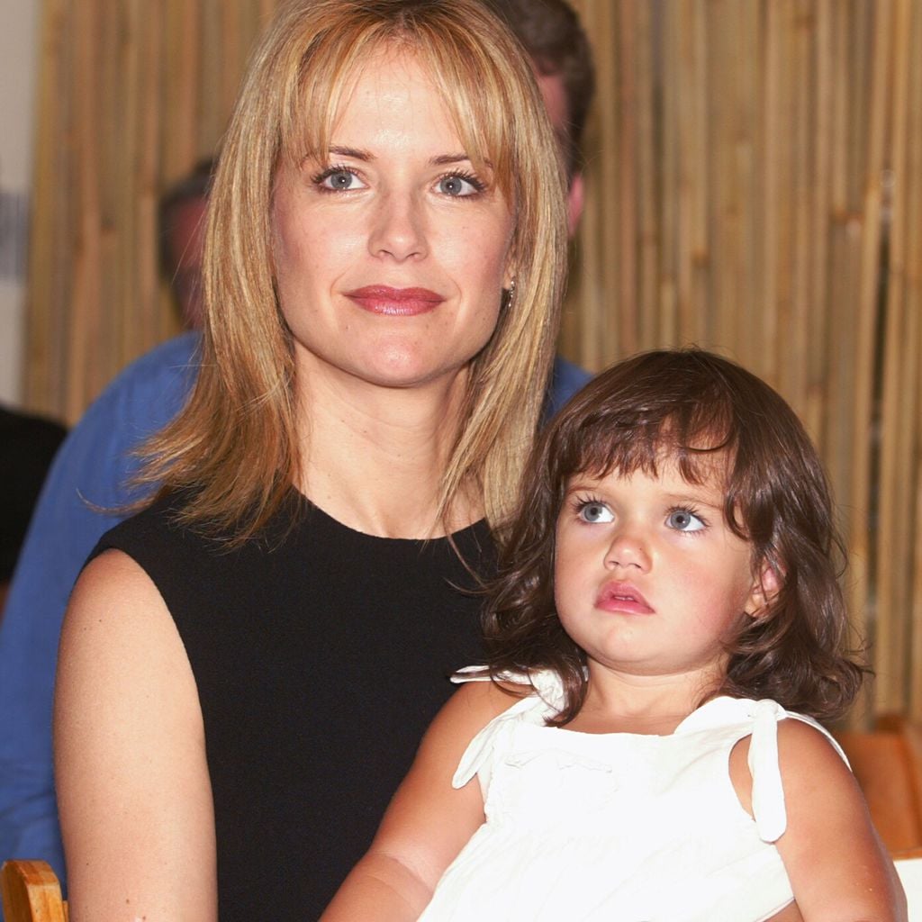Kelly Preston und ihre Tochter Ella Travolta bei einem Event in L.A. im Juni 2002