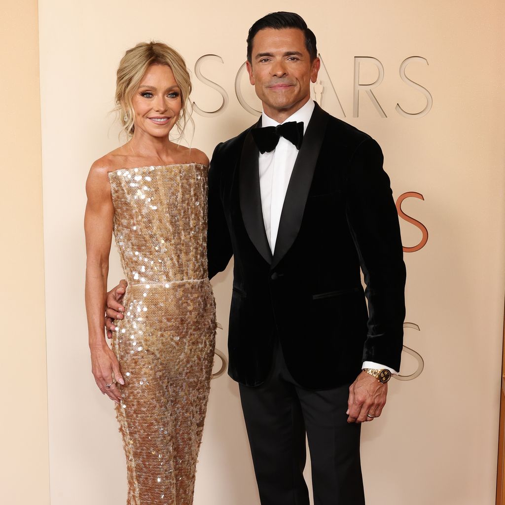 Kelly Ripa und Mark Consuelos bei den 98. Oscars im Dolby Theatre in Hollywood, 15. März 2026