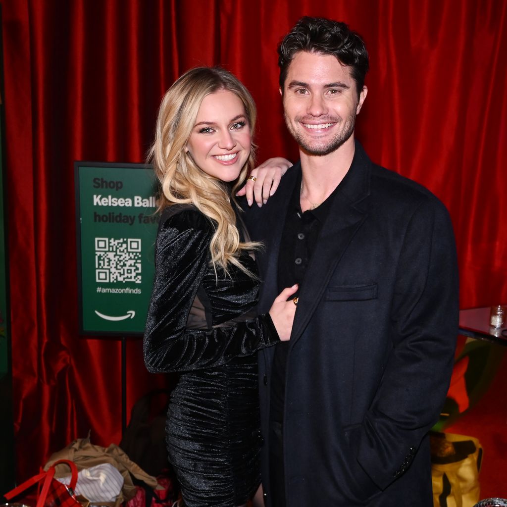Kelsea Ballerini und Chase Stokes, November 2024