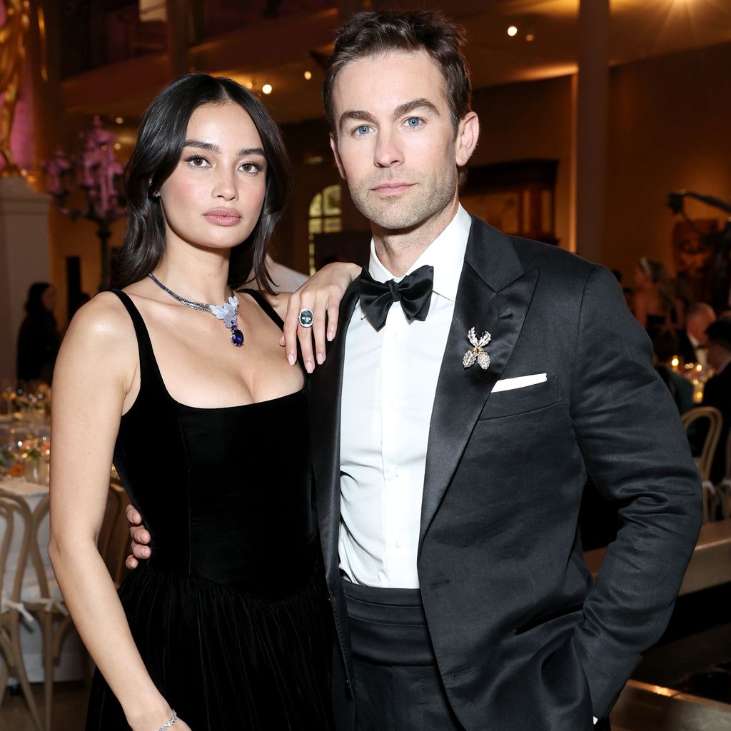 Kelsey Merritt und Chace Crawford im April 2025
