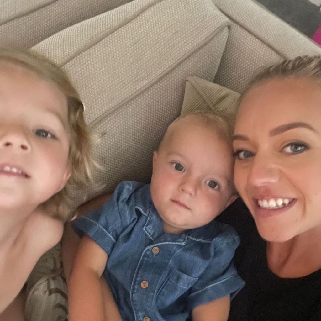 Kelsey Parker mit ihren Kindern