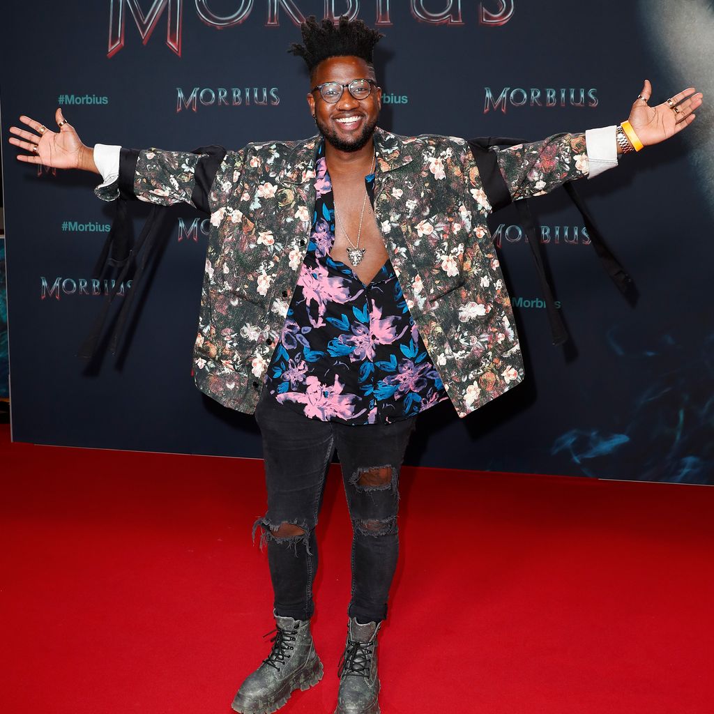 Kelvin Jones, Singer-Songwriter