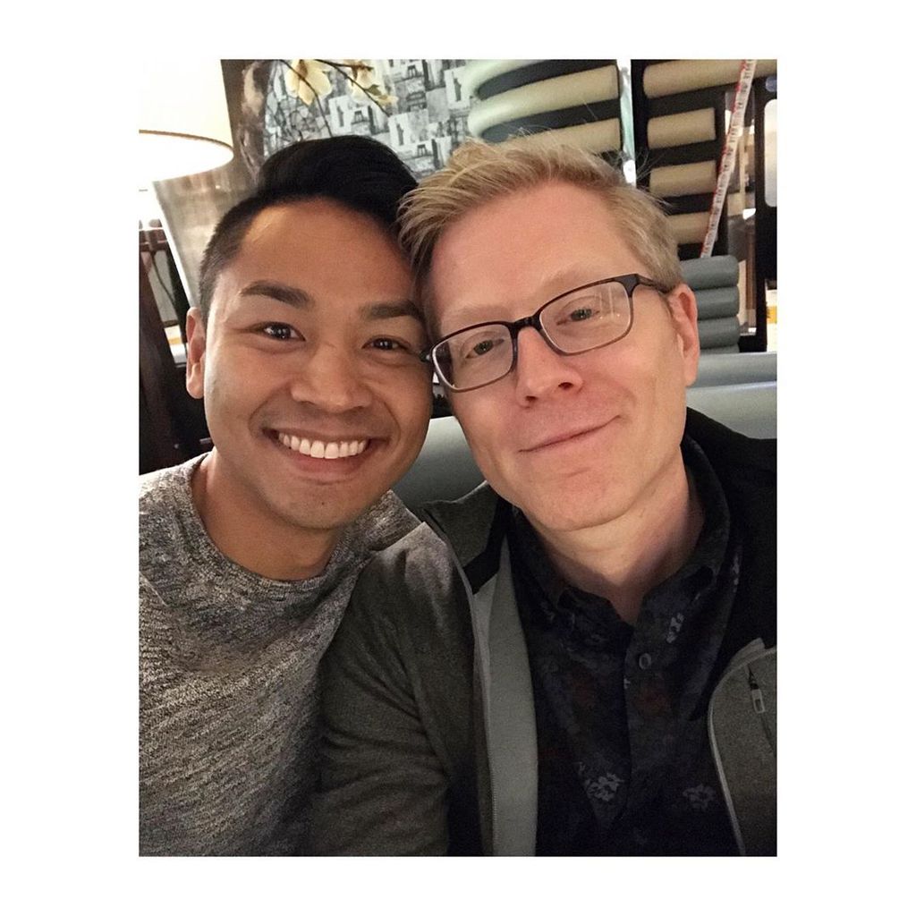 Ken Ithiphol und Anthony Rapp, Oktober 2019